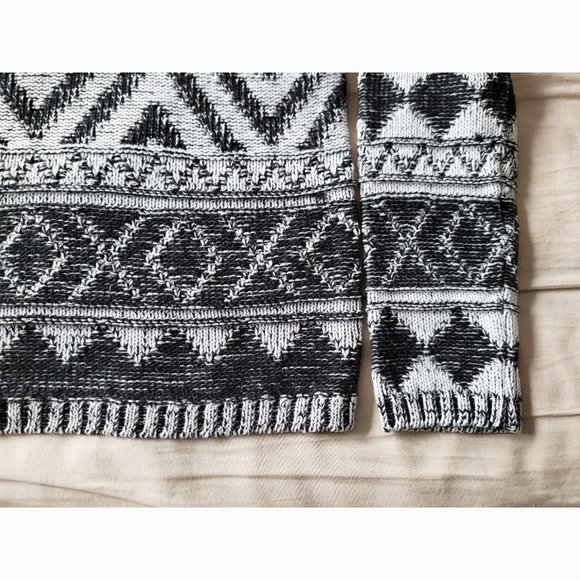 NWOT Lucky Brand Aztec Black and White Cotton Pullover Sweater - Picture 11 of 11